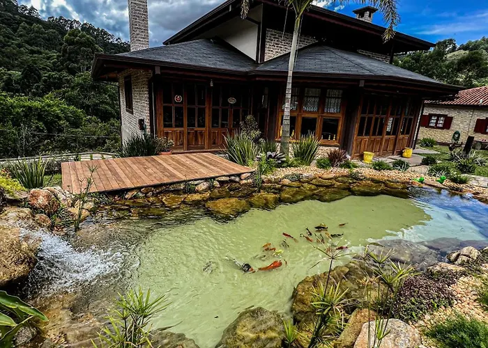 Chales Elliotti Monte Verde 